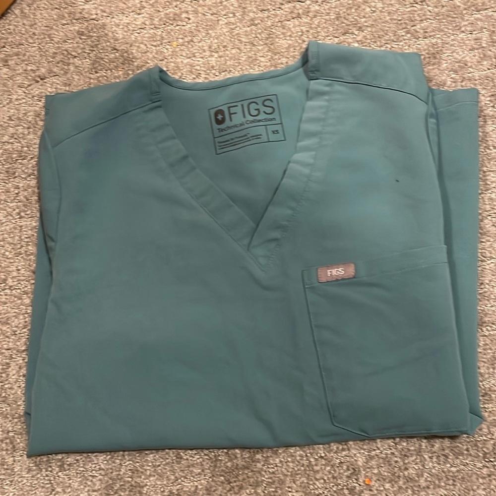 Figs scrub top one pocket XS
